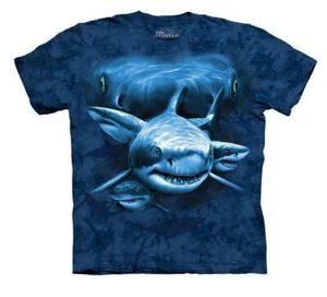 Camisa azul The Mountain Shark Luna Ojos Grandes Dientes Blancos Tiburones Pez S - Imagen 1 de 3