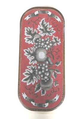 Centro de mesa victoriano bordado con cuentas en grisalla Platteau Foto 1 de 4