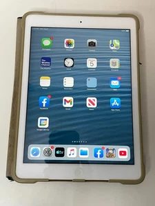 iPad Air Model A1475 (Bundle) ~ 32GB, Wi-Fi, Verizon, White ~ w/ Griffin Case - Picture 1 of 11