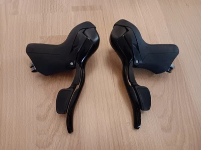 Microshift 2x8 Drop Bar Shifter Brake Levers Pair - Image 1 of 3