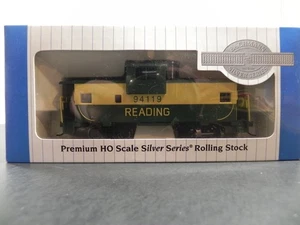 HO Bachmann Silver Series FREIGHT CAR CABOOSE READING WIDE VISION 17710 - Picture 1 of 2