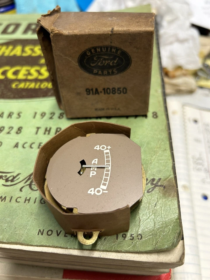 1939 年福特标准电流表仪表板 #91A-10850 NOS AMP 量规带盒 — 第 1/3 张图片