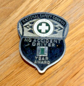 SEGURIDAD NACIONAL VINTAGE. CONSEJO - Pin de premio de 1 año sin conductor de accidentes #29325 - Imagen 1 de 4