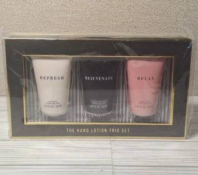 Saks Fifth Avenue Loción Terapia de Manos Set de Regalo de 3 Piezas - Limón, Lavanda, Eucaliia Foto 1 de 4