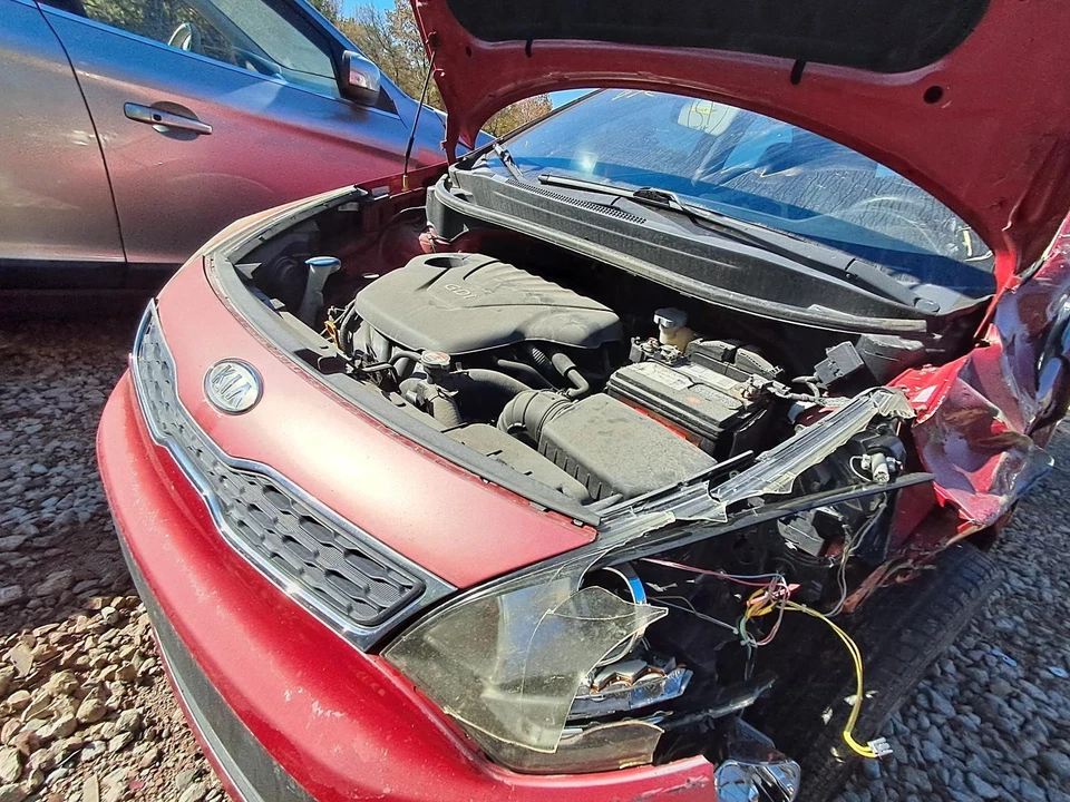 Used Fuel Tank fits: 2012 Kia Rio  Grade A Foto 1 de 4