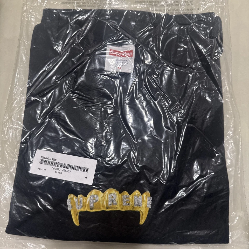 Camiseta 2019 SS19 SUPREME FRONTS LOGO CAJA NEGRA PARRILLA DORADA PLATA MEDIANA M Foto 1 de 1