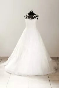 San Patrick Brautkleid 'Mansia' Tüll Spitze A-Linie creme ivory - Gr. 38 - Bild 1 von 4