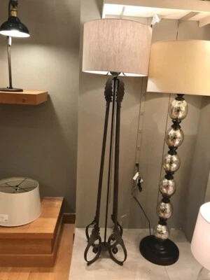 Lámpara de pie Pottery Barn Madeline antigua luz bronce hoja de acanto nueva en caja *local🦩 Foto 1 de 4