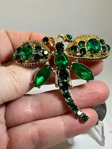 Dragonfly Openwork Green Rhinestones Vintage Gold Brooch Pin M-4262 - Picture 1 of 3