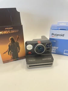 Polaroid Now Kamera - The Mandalorian Edition mit Box und 600 Film / 40 Fotos! - Bild 1 von 14