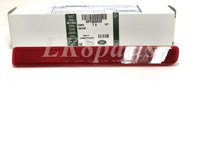 Land Rover LR3 LR4 Range Rover Sport Right RH Rear Bumper Red Reflector Genuine - Image 1 of 4