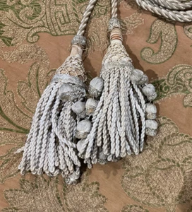 Cortina estilo Luis XVI cuerda retorcida con lazo dos borlas - borla de 6"" - Imagen 1 de 5