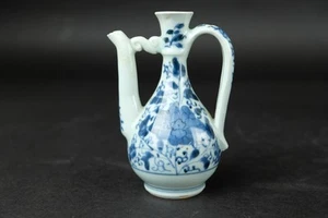 antique japanese Arita blue and white oil or vinigar ewer circa 1700.  - Picture 1 of 12