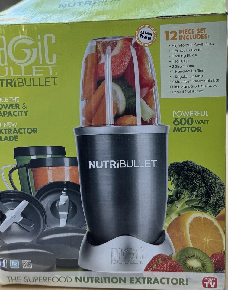 Magic Bullet NutriBullet 12-Piece 600W Blender Set NEW w/ Carry Bag - Image 1 of 4