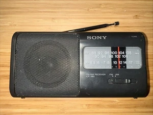 Vintage Sony ICF-380 AM/FM 2 Band tragbares Radio - getestet & funktionsfähig - Bild 1 von 9
