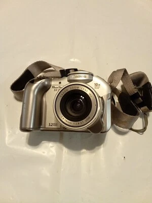 Canon PowerShot S2 IS 5.0MP Digital Camera - Silver - Image 1 of 4