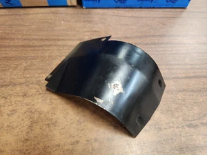 Deflector cilindro Case 222 tractor césped 12 HP Kohler K301 235054-S - Imagen 1 de 5
