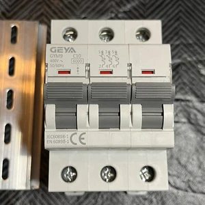 GEYA MCB Mini Circuit Breaker 3 Pole Type C 3P-10A-6KA - Picture 1 of 5