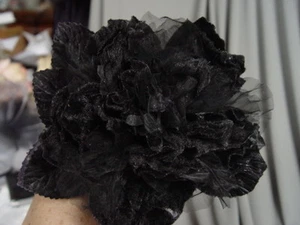 ROSA PEONÍA GRANDE TERCIOPELO y ORGANZA MILLINERY - negro - Imagen 1 de 3