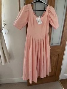 Vintage 80er Cottagecore pfirsichfarben V-Ausschnitt Bustle Kleid von Laura Ashley 12 mit Etikett - Bild 1 von 10