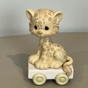 Figura Tren Cumpleaños Precious Moments Grandeza Gato Edad 7 - Imagen 1 de 9
