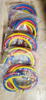 Paquete de 3 mangueras 29986 Plus II 1/4" con válvula de bola compacta 72" aptas para refrigerador R-410A Foto 1 de 4