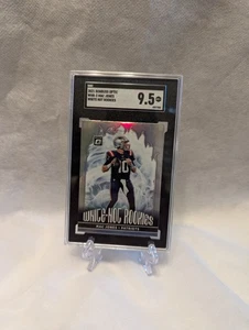 2021 Optic White Hot Rookies #WHR3 Mac Jones Rookie Card SGC 9.5 - Picture 1 of 2
