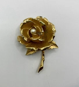 BOUCHER Marcel Flower Of The Month Rose Brooch 8371P Pearl Gold Tone Vtg Pin - Picture 1 of 10