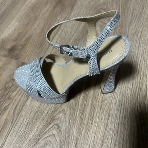 MICHAEL KORS Rhinestones Platform, Stiletto Heels Women's Size 9M US (Size 7 UK) - Picture 1 of 4