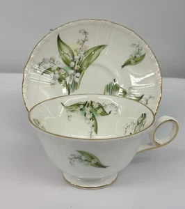 Taza y platillo de porcelana fina jacobea de hueso Royal Grafton Lilly of The Valley de colección - Imagen 1 de 6