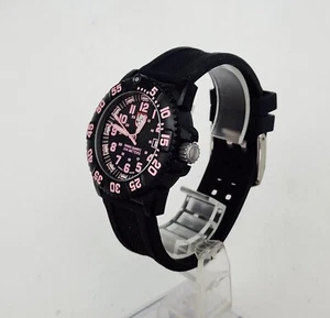 Women's SWISS Watch LUMINOX 7050 - Picture 1 of 20