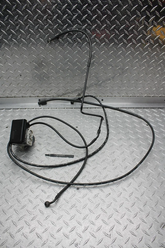 KTM 690 2016 Duke módulo de unidad de bomba ABS Foto 1 de 4