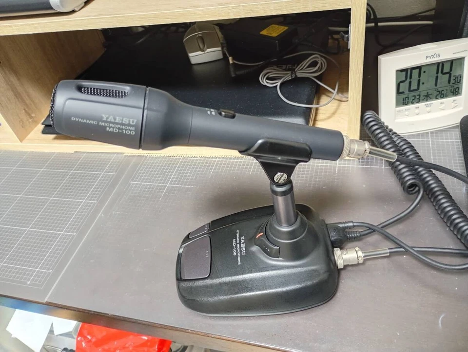 Micrófono dinámico de escritorio Yaesu MD-100A8X funcionando envío rápido Foto 1 de 3