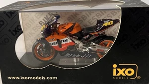 IXO 1/24 Honda RC211V Team Repsol Valentino Rossi #46 MotoGP 2003 RAB 055 - Picture 1 of 7