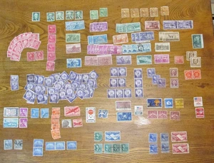 Vintage LOT Collection 600+ United States USPS Postage Stamps UNSEARCHED - Picture 1 of 6
