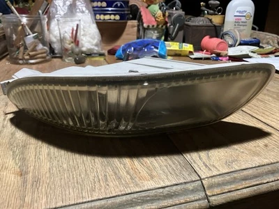 Infiniti I35 2002 2003 2004 pasajero derecho RF parachoques antiniebla luz de esquina de estacionamiento Foto 1 de 4