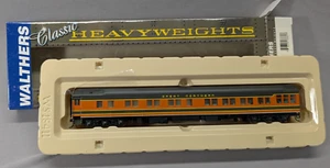 HO Walthers Heavyweight # 932-10463 GREAT NORTHERN Solarium-Obs. (Plan # 3975C) - Picture 1 of 14