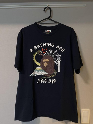 A BATHING APE (BAPE) T Shirt Bape Uomo Giappone Esclusiva L Usata Come Nuova