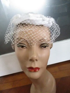 PRETTY VINTAGE 1950s NETTING HAT - Picture 1 of 7