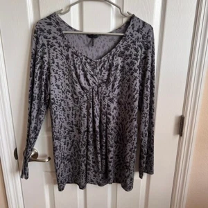 Daisy Fuentes Animal Print Long Sleeve Blouse Gray Blue Top Size L - Picture 1 of 8