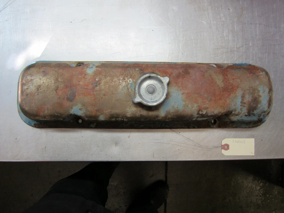 Right Valve Cover For 73-75 Pontiac Firebird  5.7 - Image 1 of 4