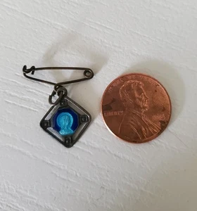 Vintage Catholic Miraculous Mary Blue Enamel Petite Medal On Pin - Picture 1 of 3