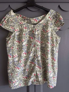 Vintage Multi Ditsy Floral Top Size 12 with Cap Sleeves Button Front Scoop Neck - Picture 1 of 2