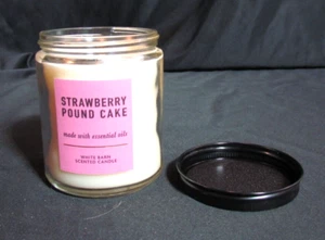 Set of 2 Bath and Body Works Candle Strawberry Pound Cake Single Wick Candles - Picture 1 of 3