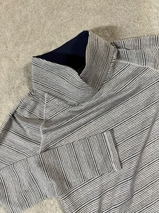 Under Armour UA Women’s Small Zinger Navy Long Sleeve Pullover Striped Shirt - Picture 1 of 9