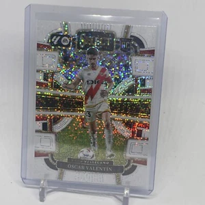 2023-24 Panini Select Laliga White Sparkle Oscar Valentin SSP RC - Picture 1 of 5