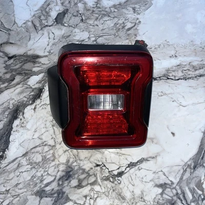 Jeep Wrangler LED 2018-2024 con luz trasera de alerta de punto ciego lado izquierdo Foto 1 de 4