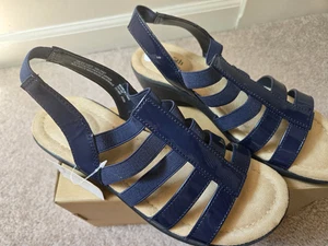 Sandalias para mujer East 5th Ivey azul marino punta abierta espuma viscoelástica correa elástica * NUEVAS NUEVAS CON ETIQUETAS - Imagen 1 de 13
