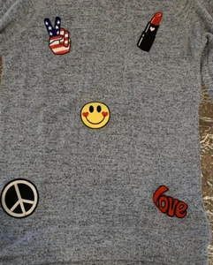 CUTE SUPER SOFT LONG SLEEVE GIRLS SHIRT WITH PATCHES - Size Medium (Ages 10-12) - Picture 1 of 3
