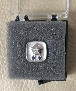 VTG CHRYSLER  Employee Service Award  Pin: 25 Years ; 2 Sapphires; GF - Picture 1 of 4